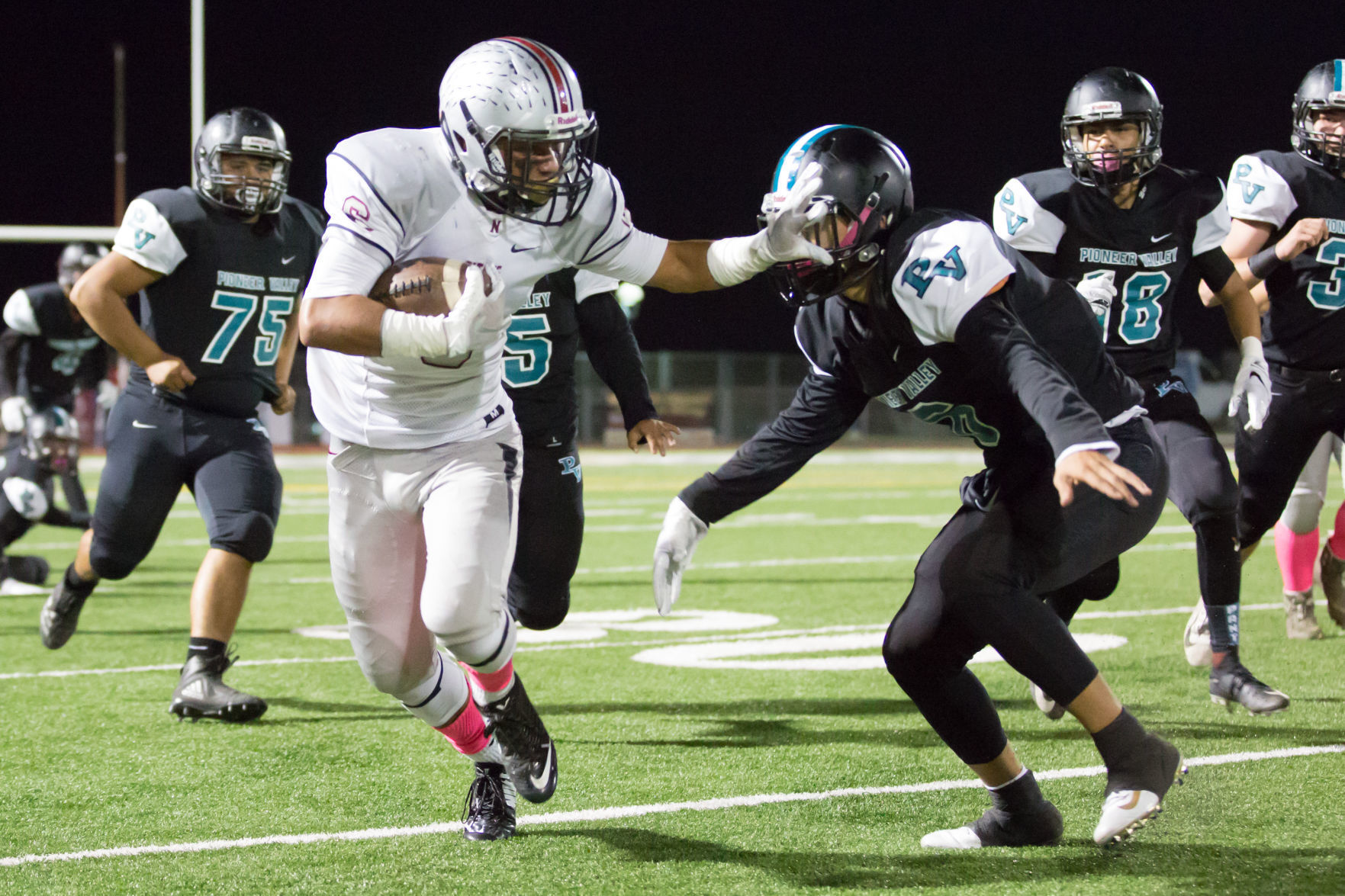 101918 Pioneer Nipomo Football 012.jpg